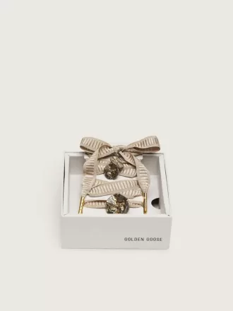 Skin ”Vintage” beige broderade skosnören med applikationer