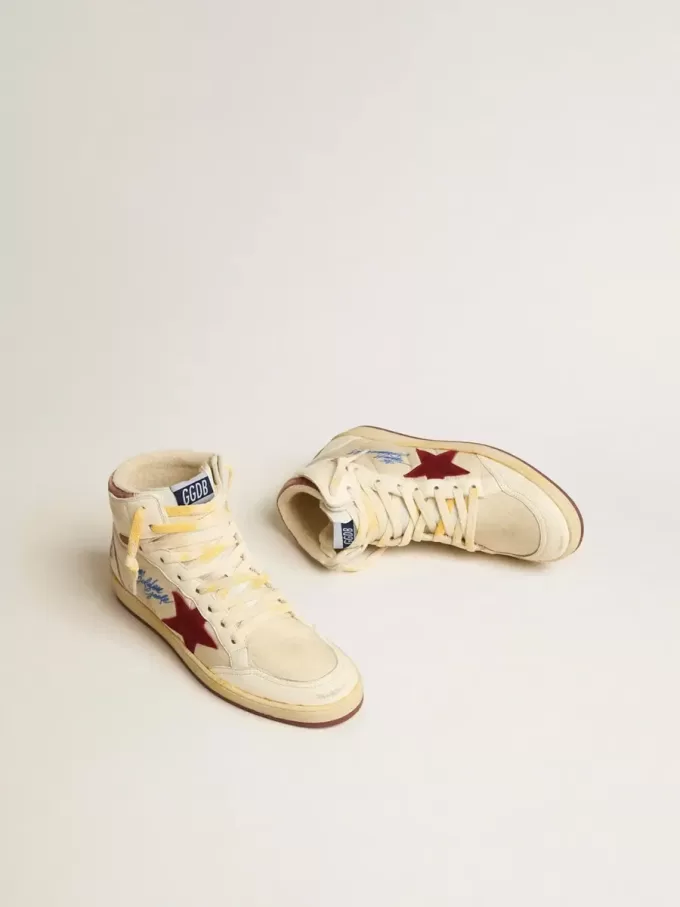 Sky-Star i beige nylon och nappa med granatäpplefärgad mocka-stjärna Sky-Star i beige nylon och nappa med granatäpplefärgad mocka-stjärna