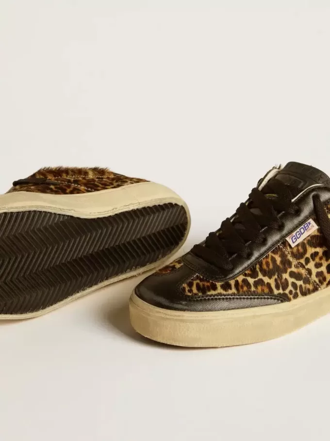 Soul Star i leopardmönstrat ponnyläder med svart nappa läderklack och insatser