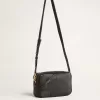 Star Bag i svart läder med ton-i-ton-stjärna Star Bag i svart läder med ton-i-ton-stjärna