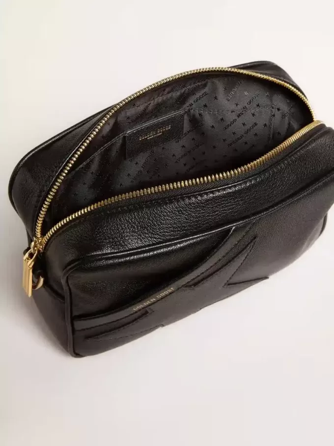 Star Bag i svart läder med ton-i-ton-stjärna Star Bag i svart läder med ton-i-ton-stjärna