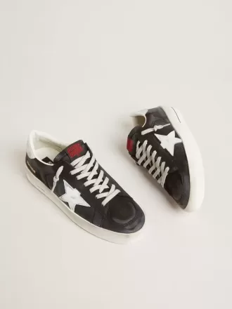 Stardan i svart nubuck och mesh med grå läderstjärna och hälflik