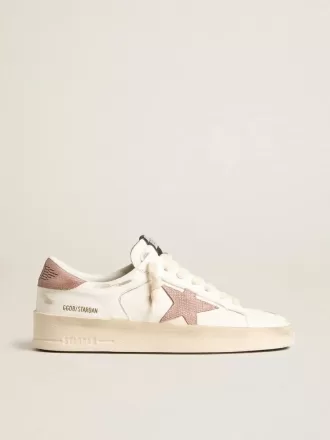 Stardan sneakers med rosa texturerad läderstjärna och hälflik