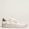 Stardan sneakers med silvermetallisk läderstjärna och hälflik Stardan sneakers med silvermetallisk läderstjärna och hälflik