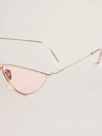 Sunframe i cat-eye-stil med rosa båge och glas