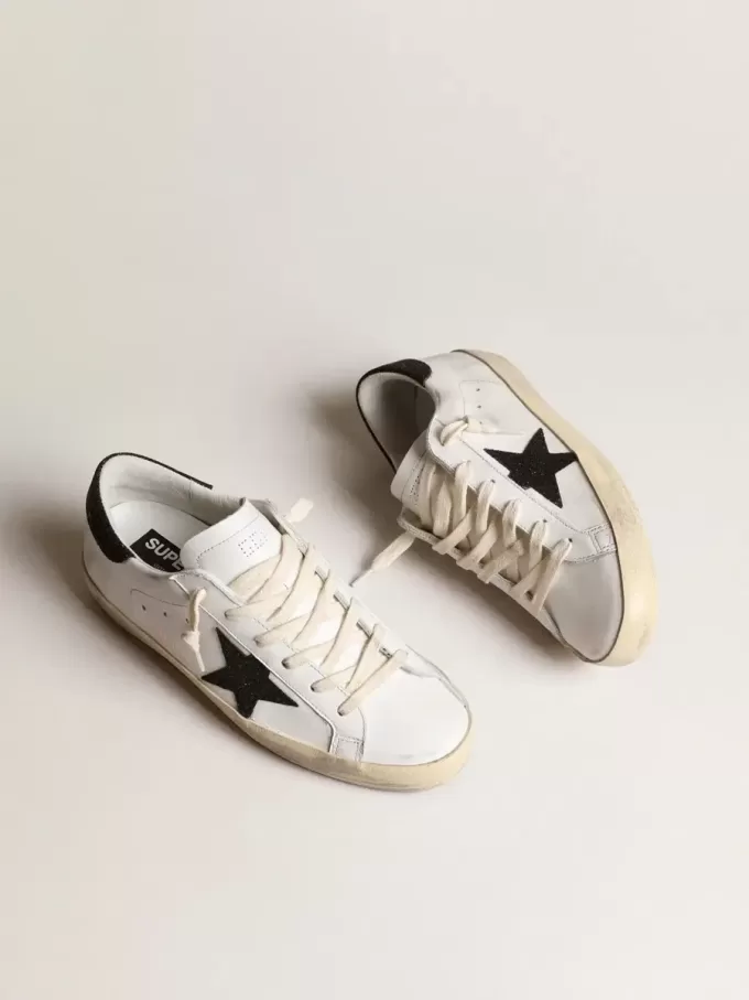 Super-Star för damer med svart Swarovski-kristallstjärna och hälflik Super-Star för damer med svart Swarovski-kristallstjärna och hälflik