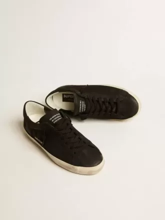 Super-Star för herr i svart nubuck med perforerad stjärna och svart nubuck-hälflik