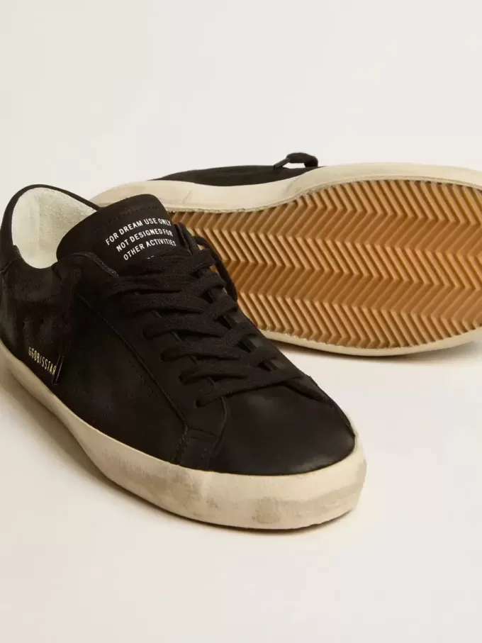 Super-Star för herr i svart nubuck med perforerad stjärna och svart nubuck-hälflik