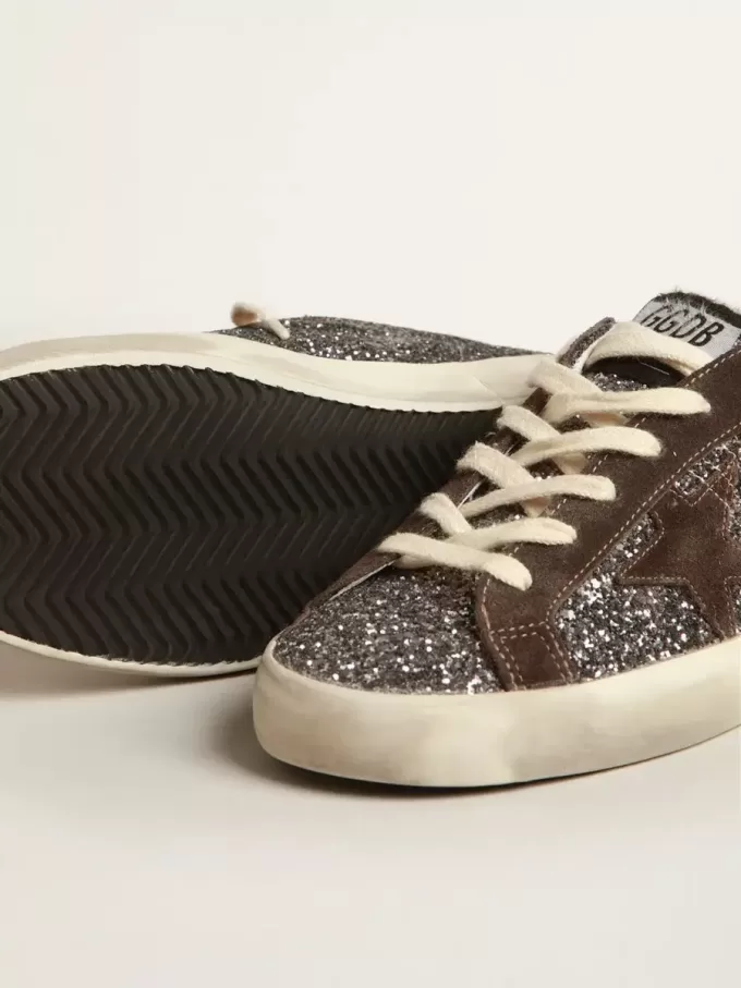 Super-Star i glitter med brun stjärna och lila hälflik Super-Star i glitter med brun stjärna och lila hälflik