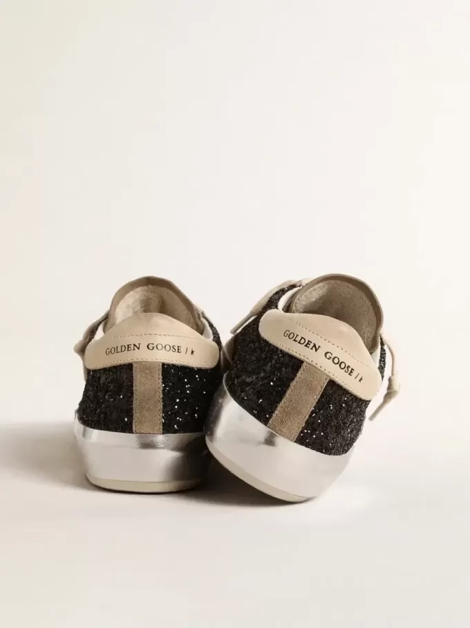 Super-Star i svart glitter med krämfärgad stjärna och insatser i mocka Super-Star i svart glitter med krämfärgad stjärna och insatser i mocka