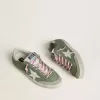Super-Star LTD för damer i grönt nubuck med vit läderstjärna och hälflik Super-Star LTD för damer i grönt nubuck med vit läderstjärna och hälflik