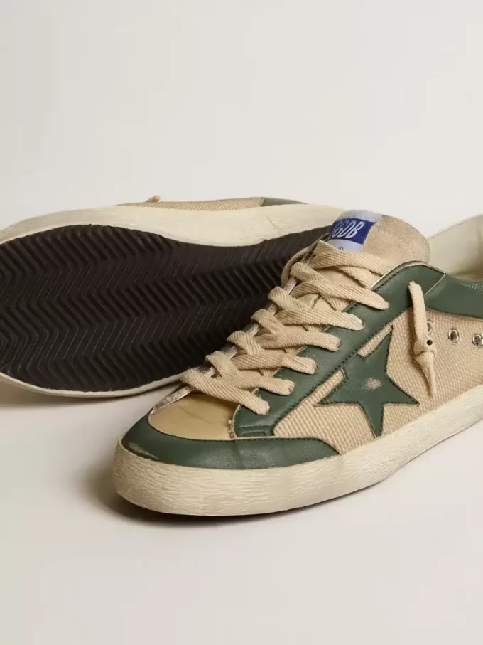 Super-Star LTD för herr i krämfärgat mesh och grönt nappa med nappa-stjärna Super-Star LTD för herr i krämfärgat mesh och grönt nappa med nappa-stjärna
