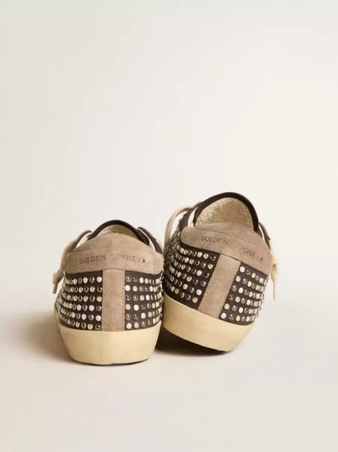 Super-Star LTD i grå nubuck med Swarovski-pärlor och stjärna i mocka Super-Star LTD i grå nubuck med Swarovski-pärlor och stjärna i mocka