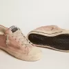 Super-Star LTD i rosa nubuck med perforerad stjärna och läderflik på hälen Super-Star LTD i rosa nubuck med perforerad stjärna och läderflik på hälen