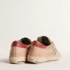 Super-Star LTD i rosa nubuck med perforerad stjärna och läderflik på hälen Super-Star LTD i rosa nubuck med perforerad stjärna och läderflik på hälen