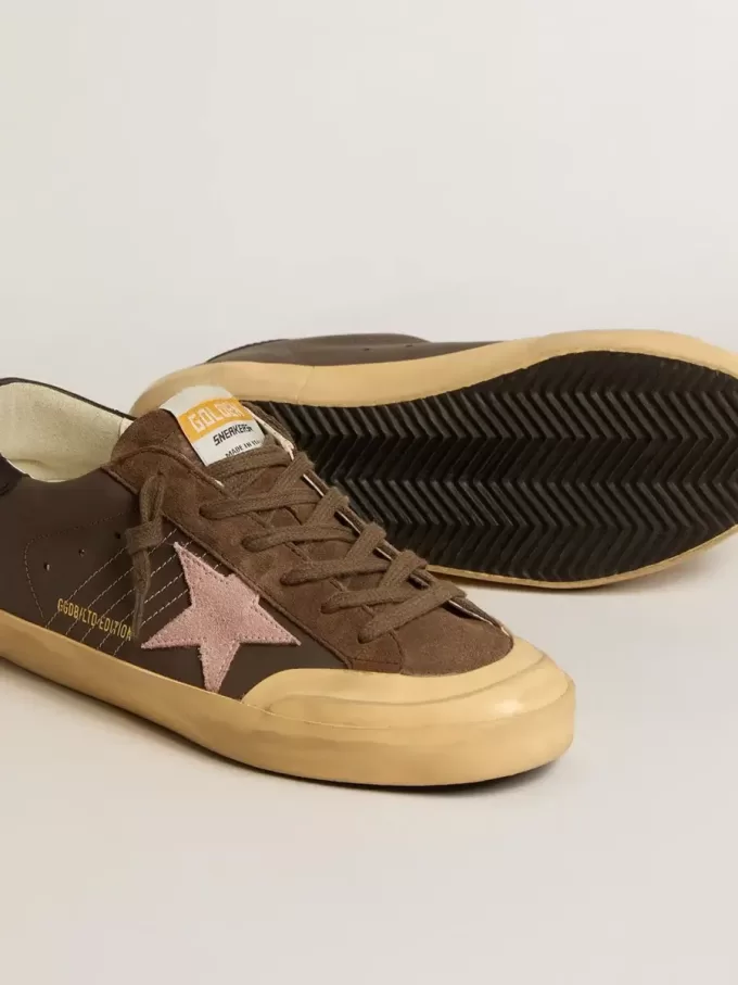 Super-Star Penstar LTD för damer i brunt läder med rosa mockastjärna Super-Star Penstar LTD för damer i brunt läder med rosa mockastjärna