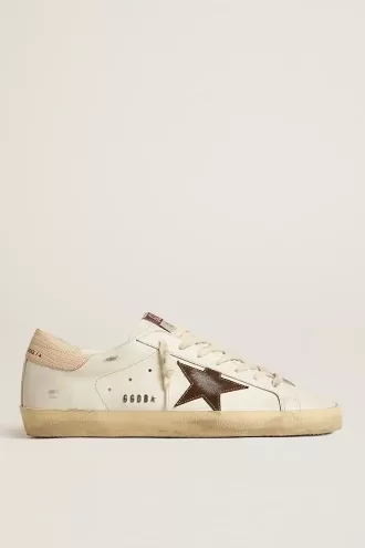 Super-Star-sneakers för herr med brun mockastjärna och rosa hälflik
