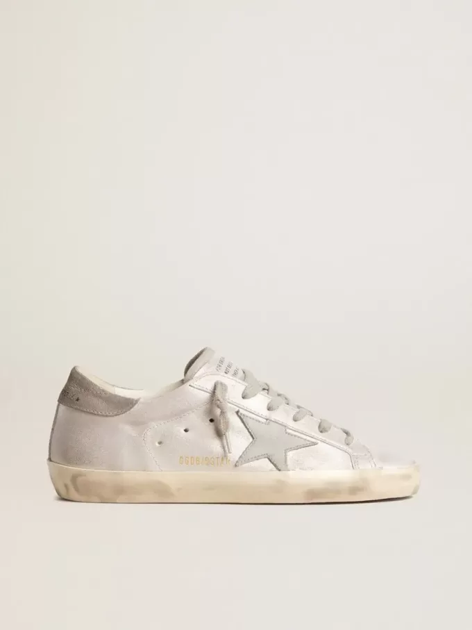 Super-Star sneakers i gråvitt glitterläder med läderstjärna Super-Star sneakers i gråvitt glitterläder med läderstjärna