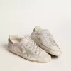 Super-Star sneakers i gråvitt glitterläder med läderstjärna Super-Star sneakers i gråvitt glitterläder med läderstjärna