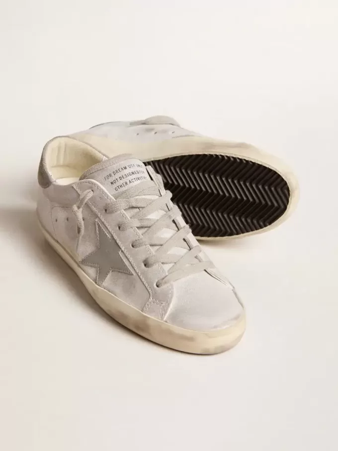 Super-Star sneakers i gråvitt glitterläder med läderstjärna Super-Star sneakers i gråvitt glitterläder med läderstjärna