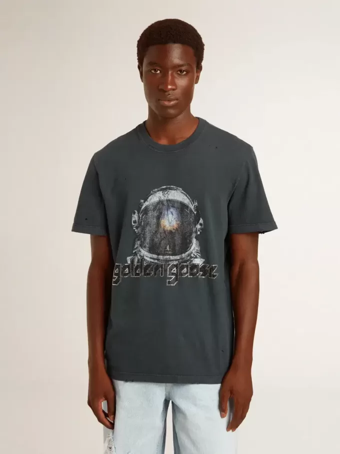 Svart T-shirt med flerfärgat tryck Svart T-shirt med flerfärgat tryck