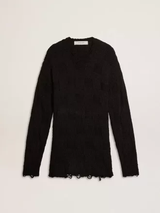 Svart ulltröja för herr med slitna detaljer