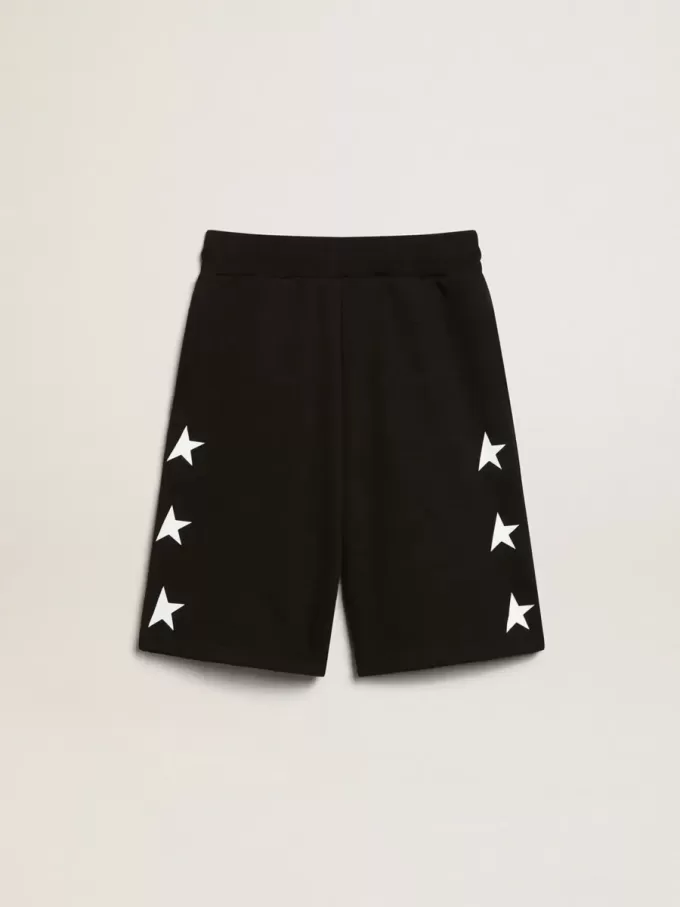 Svarta bermudashorts för pojkar med vita stjärnor Svarta bermudashorts för pojkar med vita stjärnor