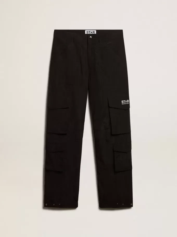 Svartfärgade cargobyxor i ripstop-nylon Svartfärgade cargobyxor i ripstop-nylon