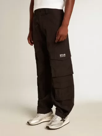 Svartfärgade cargobyxor i ripstop-nylon