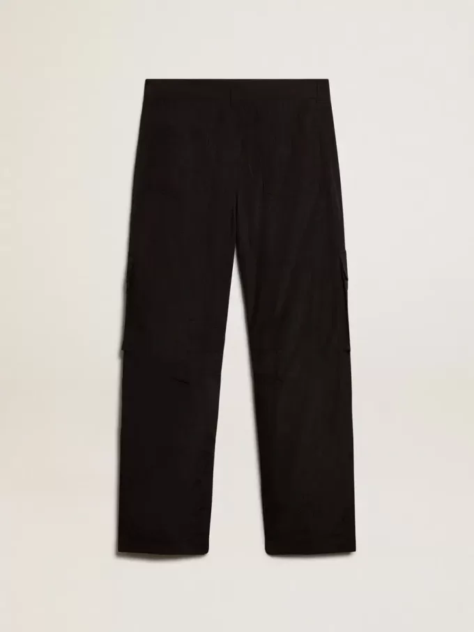Svartfärgade cargobyxor i ripstop-nylon Svartfärgade cargobyxor i ripstop-nylon