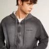 Sweatshirt i antracit med sprayad effekt och nitar Sweatshirt i antracit med sprayad effekt och nitar