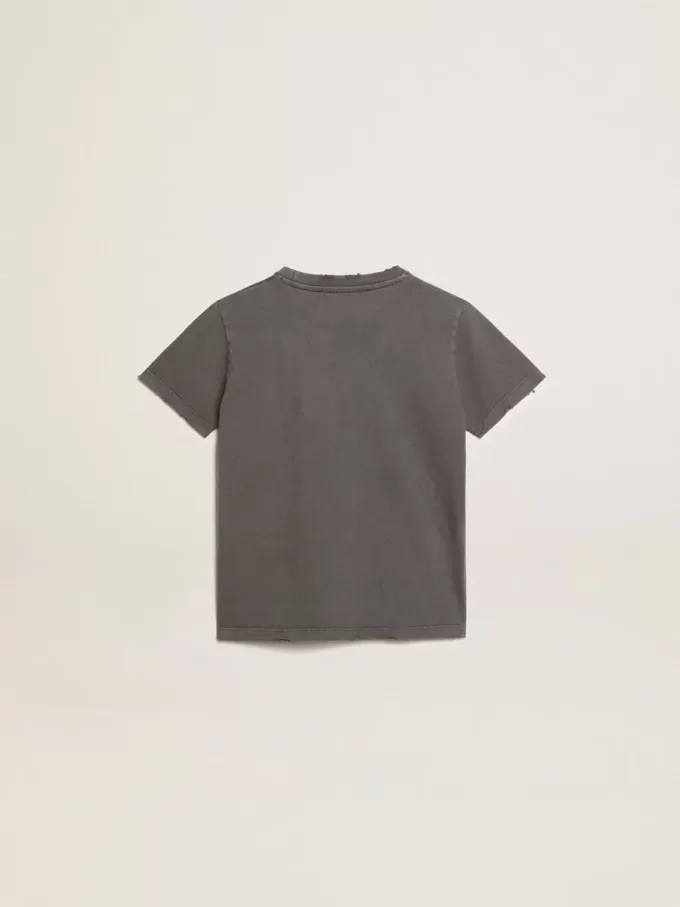 T-shirt för pojkar i grått med slitna detaljer T-shirt för pojkar i grått med slitna detaljer