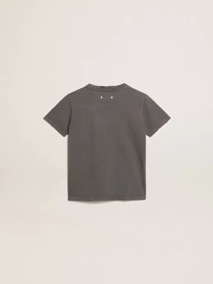 T-shirt för pojkar i grått med slitna detaljer T-shirt för pojkar i grått med slitna detaljer