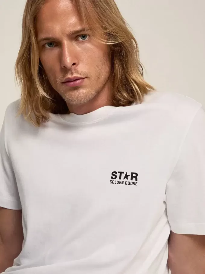 T-shirt från White Star Collection med kontrasterande svart logotyp och stjärna T-shirt från White Star Collection med kontrasterande svart logotyp och stjärna