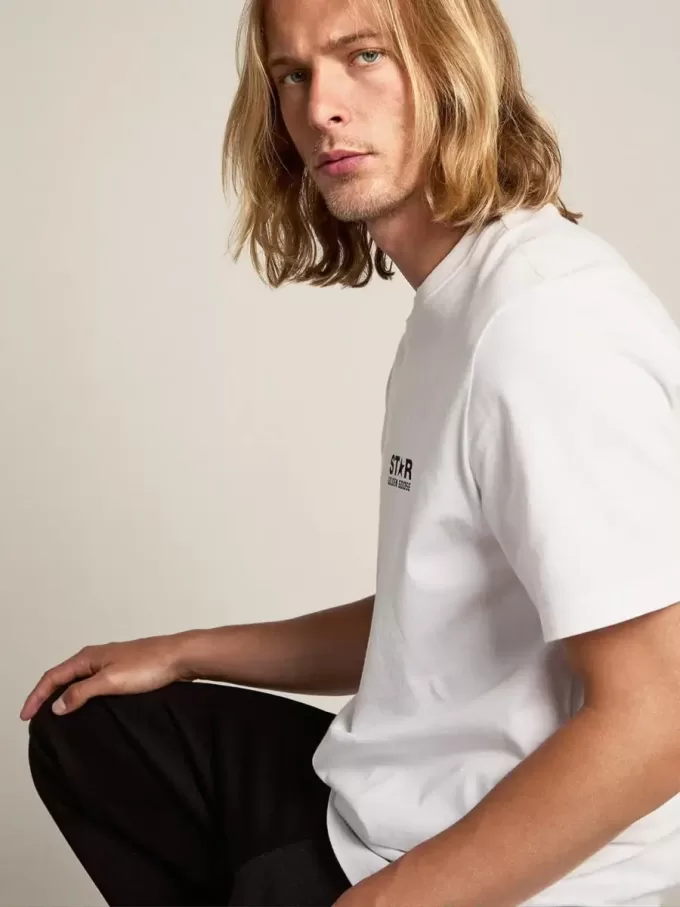 T-shirt från White Star Collection med kontrasterande svart logotyp och stjärna T-shirt från White Star Collection med kontrasterande svart logotyp och stjärna