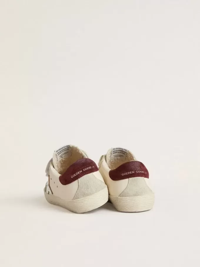 Teen Old School med silvermetallisk läderstjärna och lila mockafläns på hälen Teen Old School med silvermetallisk läderstjärna och lila mockafläns på hälen