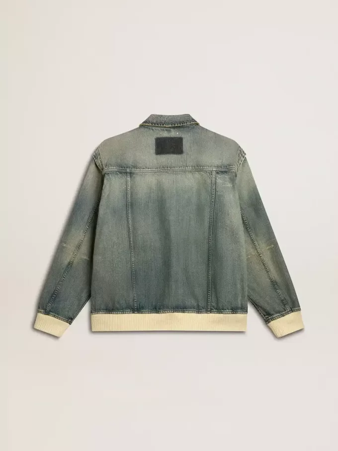 Tvättad jeansjacka för herr med ribbade detaljer i ullblandning