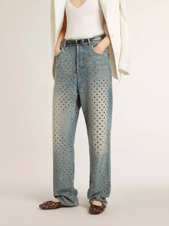Tvättade jeans för dam med öglor över hela plagget