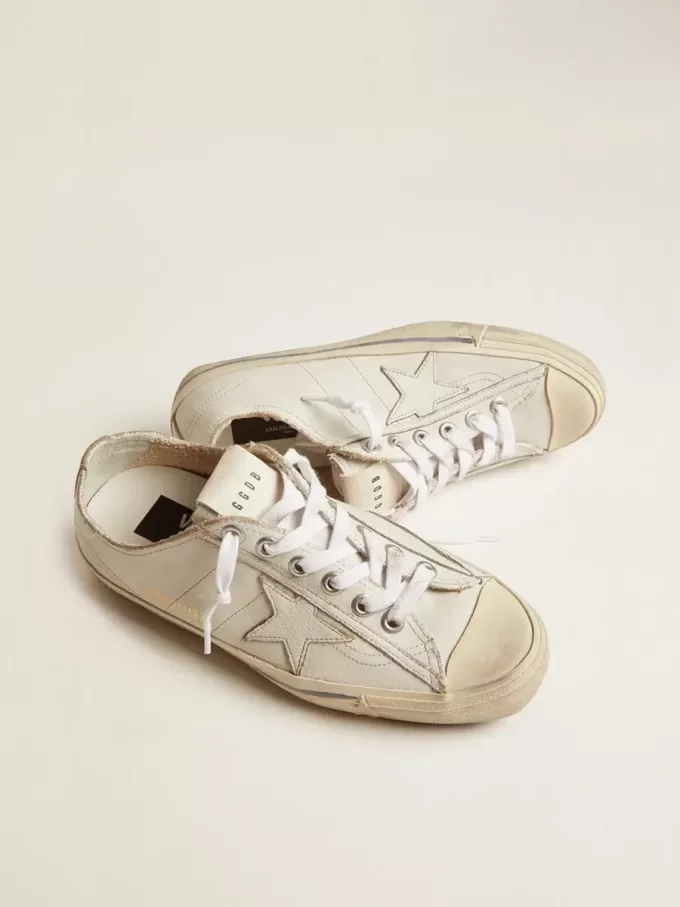 V-Star för damer i läder med vintageeffekt V-Star för damer i läder med vintageeffekt