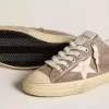 V-Star för damer i ljusbrunt metallic-mocka med krämfärgad läderstjärna
