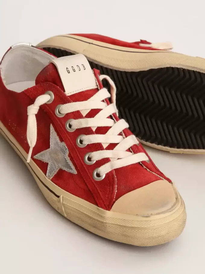 Herrskor V-Star LTD i mörkrött mocka med silverfärgad stjärna och hälflik Herrskor V-Star LTD i mörkrött mocka med silverfärgad stjärna och hälflik