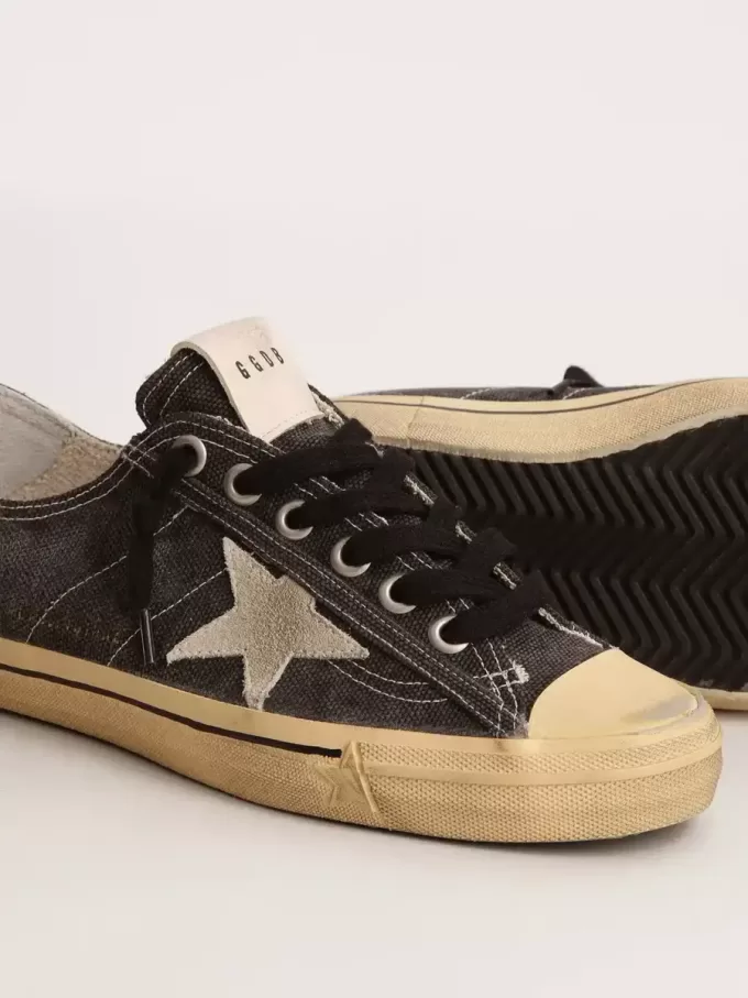 V-Star LTD för herr i svart canvas med isgrå stjärna och häl V-Star LTD för herr i svart canvas med isgrå stjärna och häl