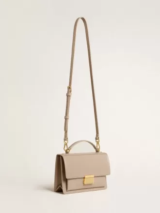 Venezia-väska i beige läder med gulddetaljer