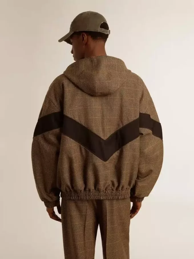 Vindjacka i beige och svart hundtandsmönster Vindjacka i beige och svart hundtandsmönster