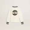 Vit bomullspolosweatshirt för barn med broderi på bröstet och tryck på ryggen Vit bomullspolosweatshirt för barn med broderi på bröstet och tryck på ryggen