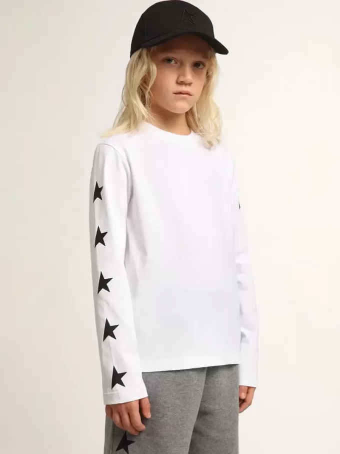 Vit långärmad T-shirt med kontrasterande svarta stjärnor Vit långärmad T-shirt med kontrasterande svarta stjärnor
