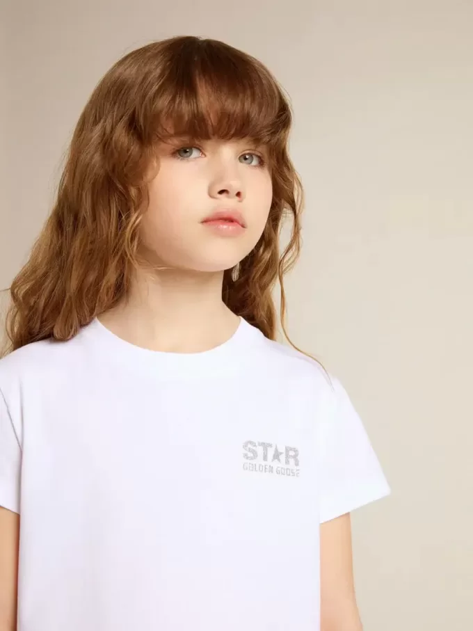 Vit och silverfärgad T-shirt med logotyp och maxistjärna i silverglitter