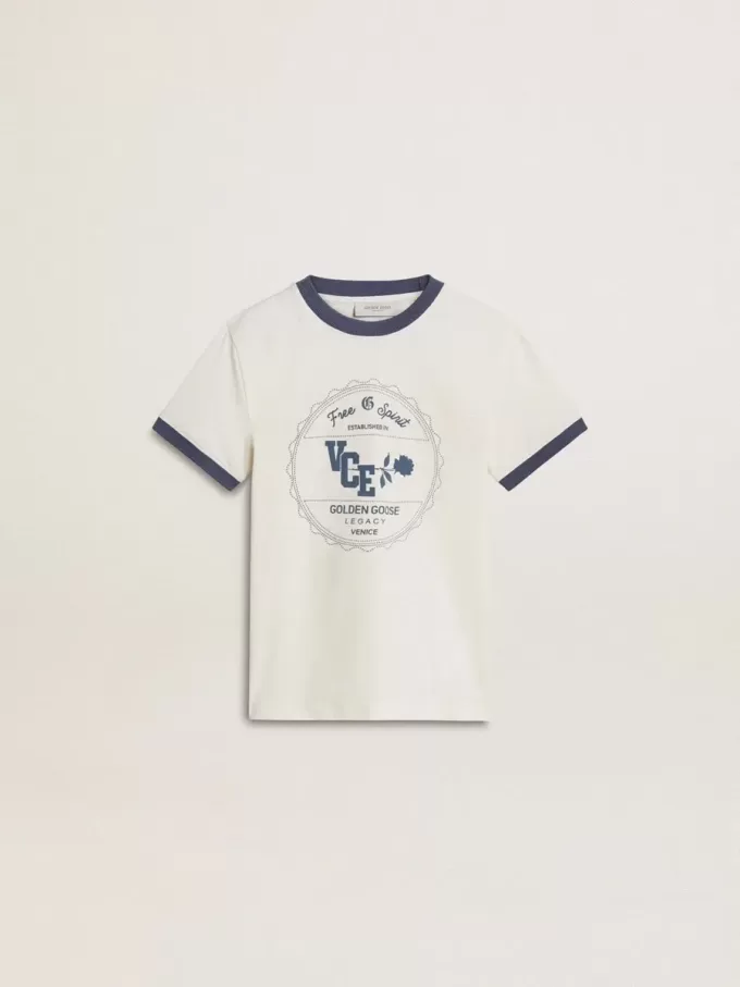 Vit T-shirt för pojkar med blå tryck Vit T-shirt för pojkar med blå tryck