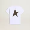 Vit T-shirt för pojkar med kontrasterande mörkgrön logotyp och stjärna Vit T-shirt för pojkar med kontrasterande mörkgrön logotyp och stjärna