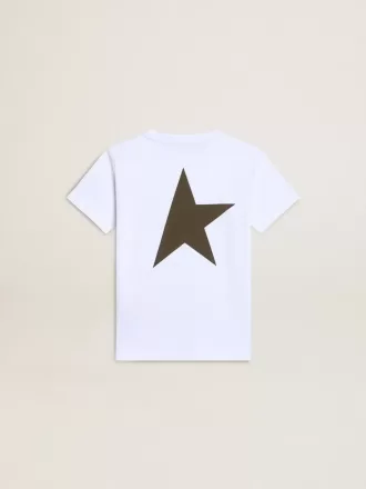 Vit T-shirt för pojkar med kontrasterande mörkgrön logotyp och stjärna